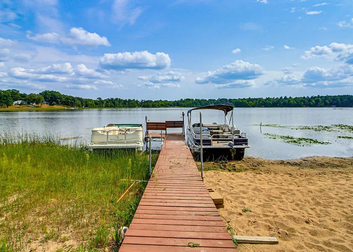 Lakefront Home On 17 Acres: 9 Mi To Dtwn Brainerd!