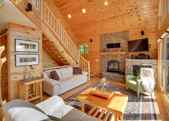 Enjoy The Colors Of Fall At The Lake House